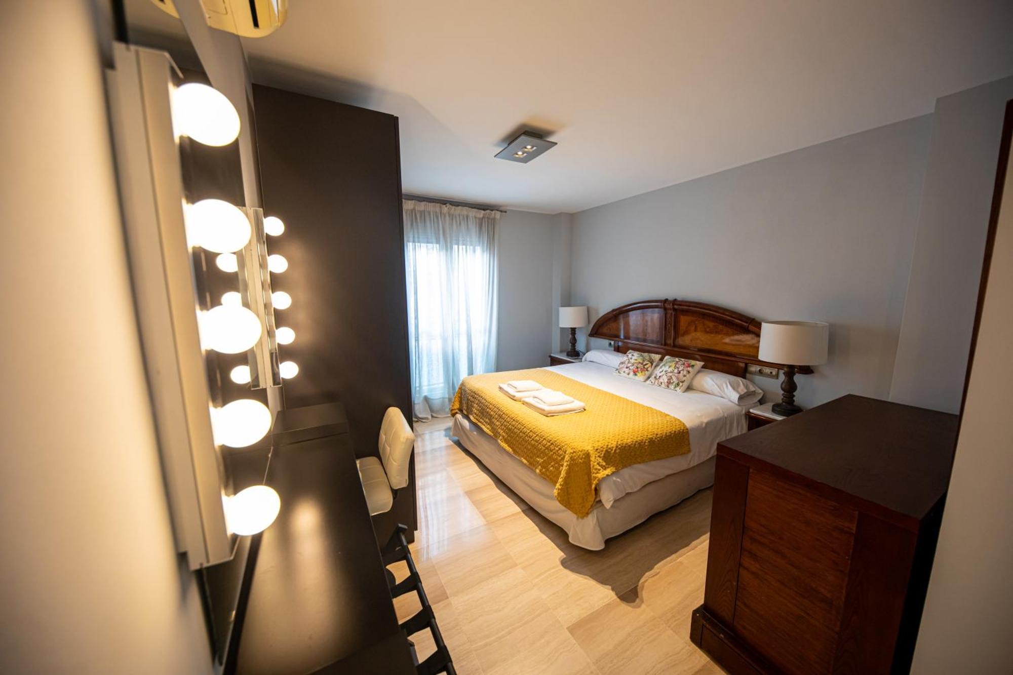 Appartement Atico Moderno Y Centrico Con Balcon Curvo En *